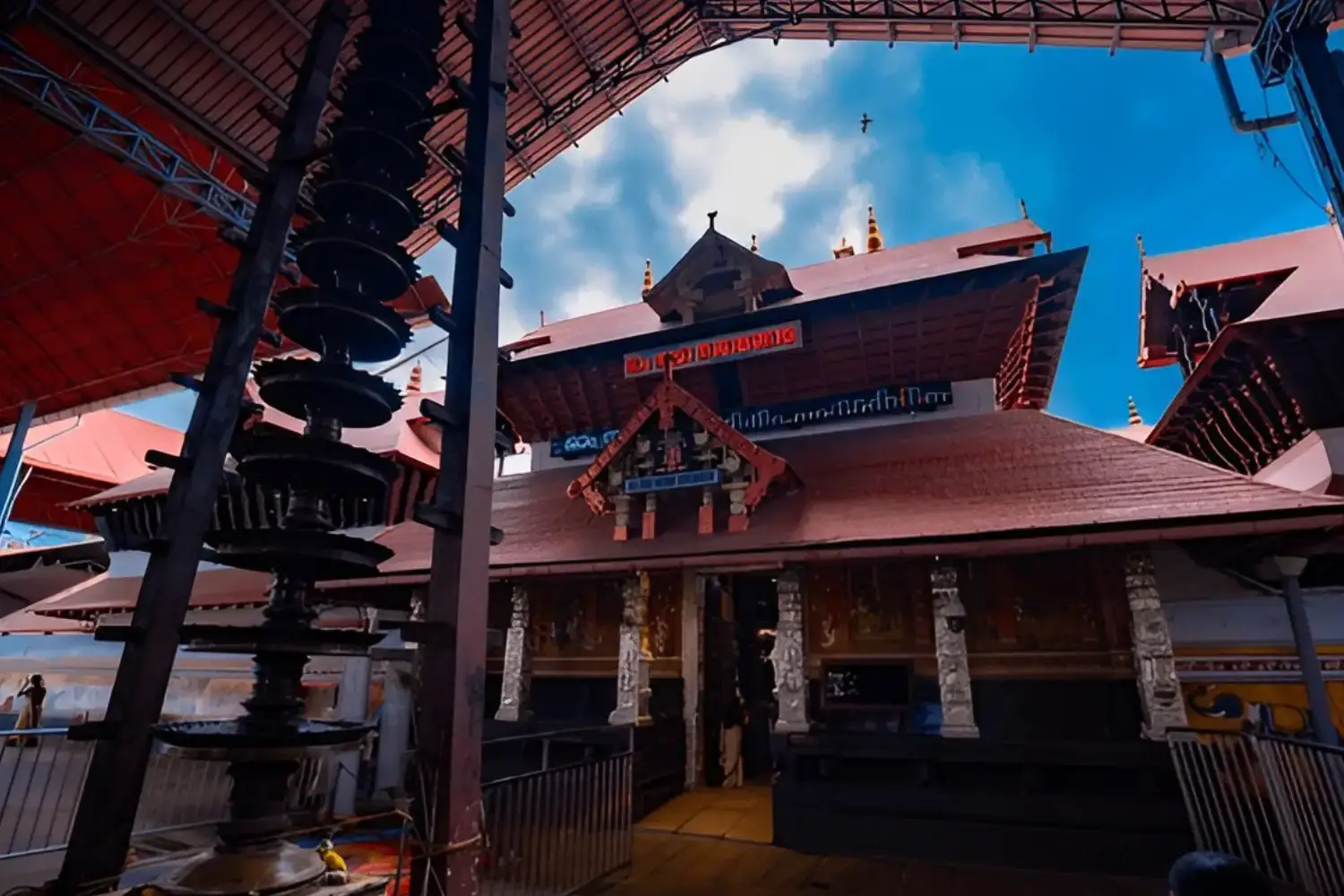 Guruvayur Sri Krishna Temple-Must Visit Temple in South India