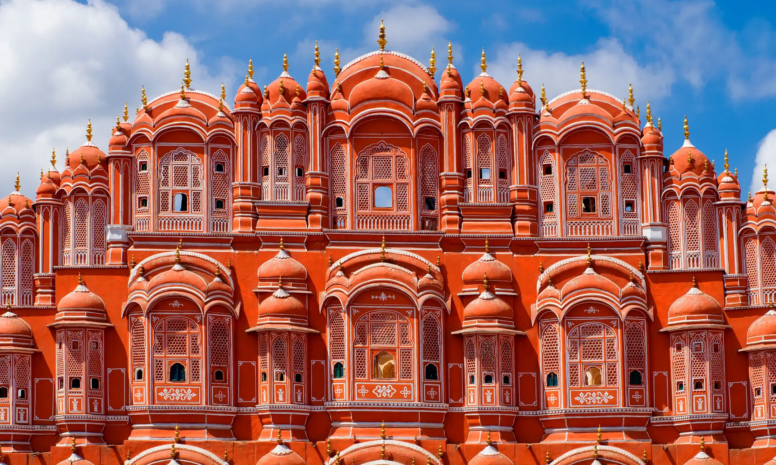Hawa Mahal- Must Visit Place in Jaipur
