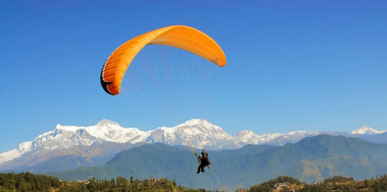 Paragliding in Kashmir