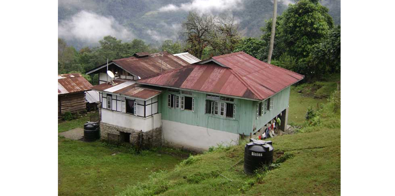 Himalayan Homestay in Kewzing