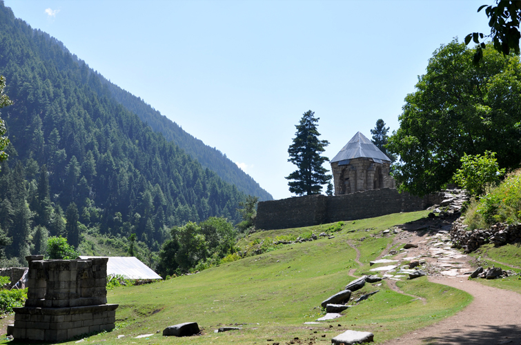 Sonamarg Naranag Trek