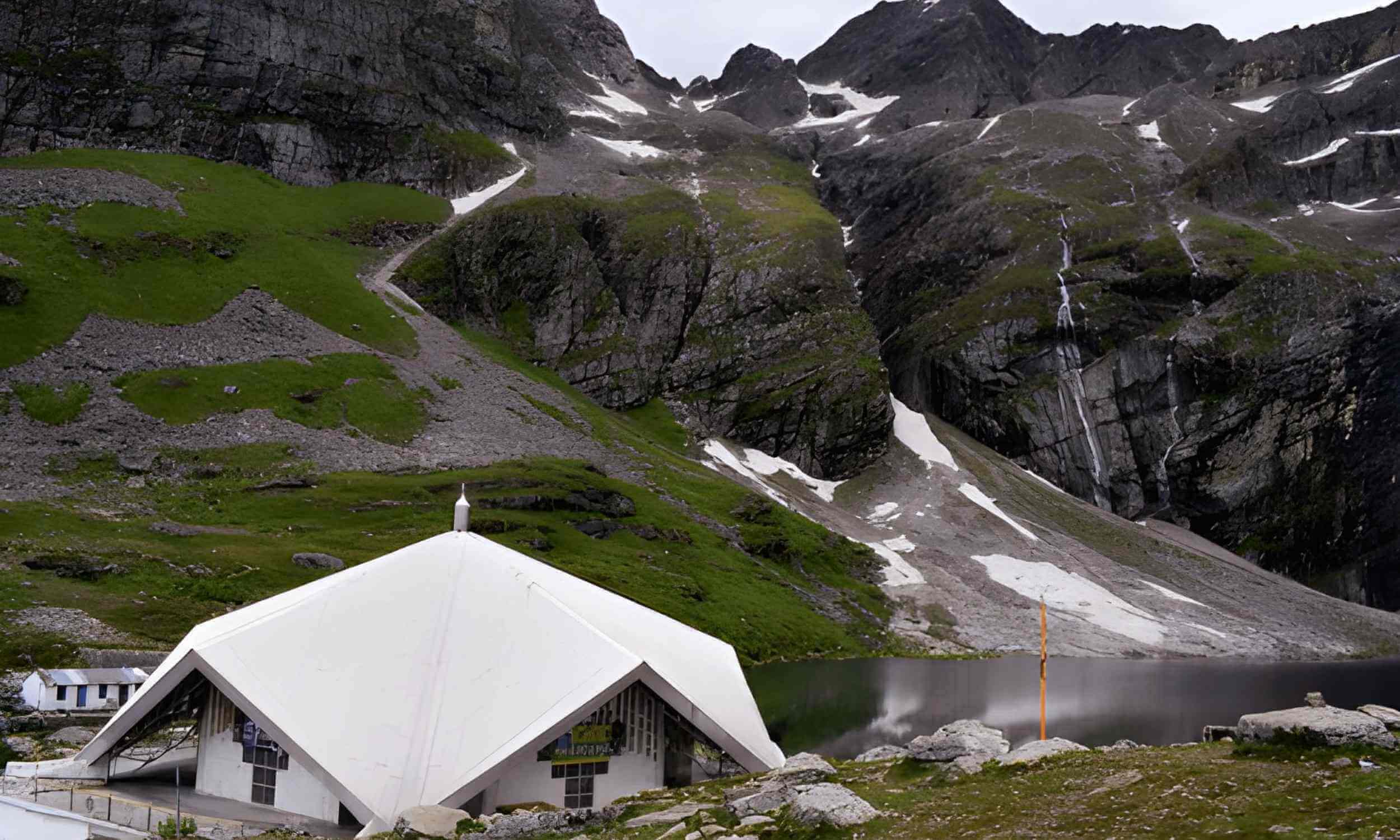 Hemkund Sahib Trek-Best Spiritual Trek in Himalayas